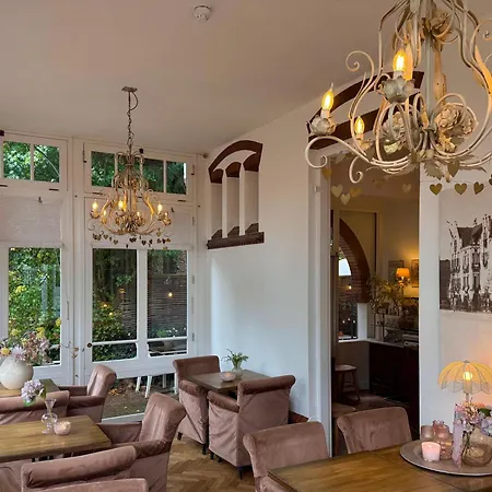 Отель Molendal 3*