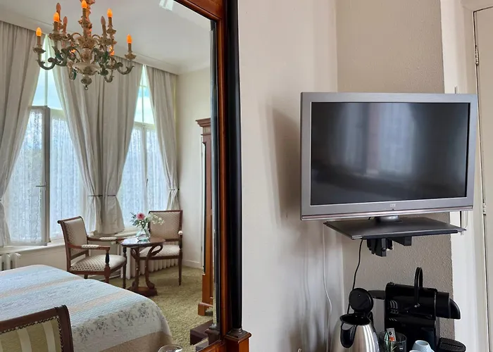 Отель Molendal 3*